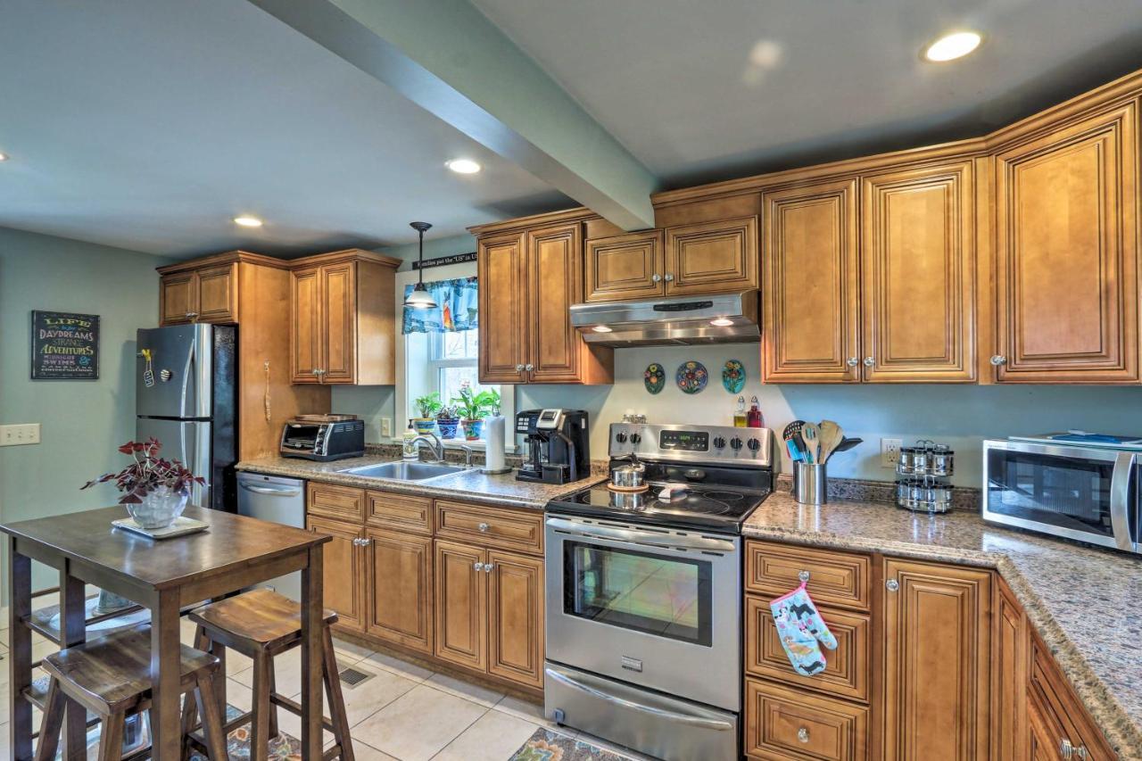 Remodeled Farmhouse In Waterford Near 2 Beaches! Exteriér fotografie